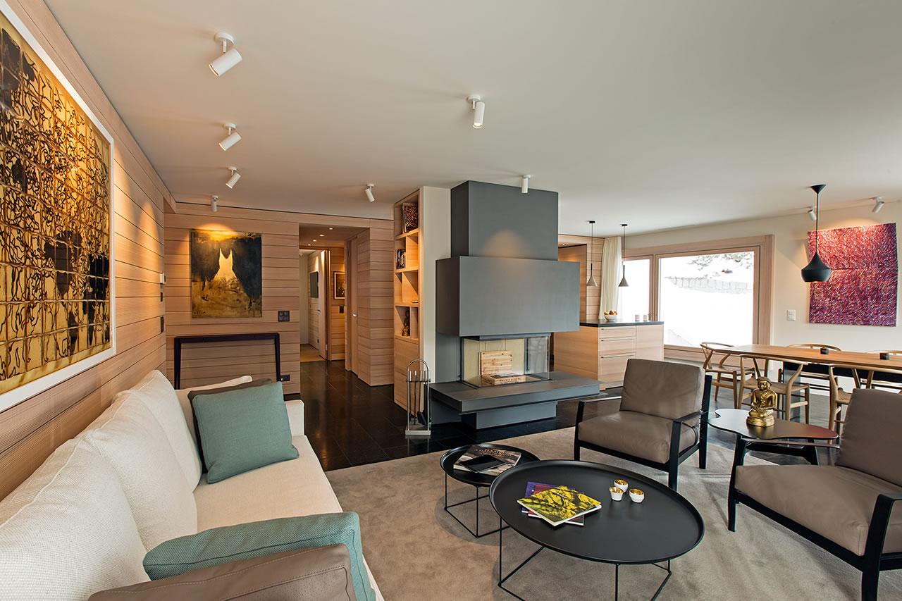 Open plan living area in Apartment Giuliani in St Moritz