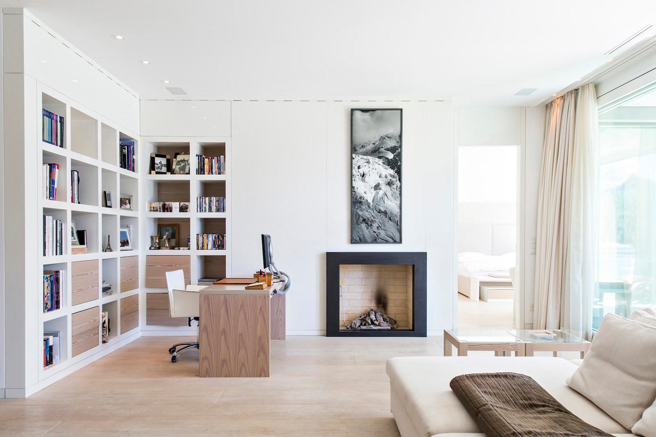 Office area in Apartment Lakeside in St Moritz