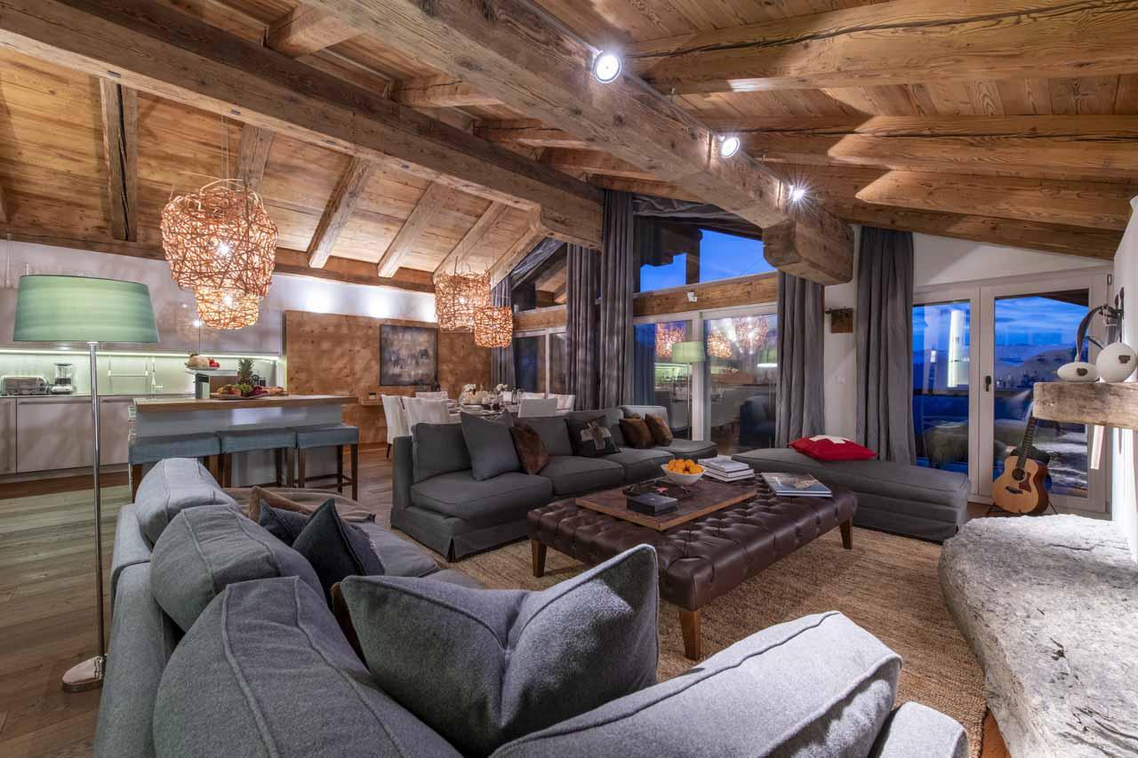 Open-plan living area in Basalte Penthouse, Verbier