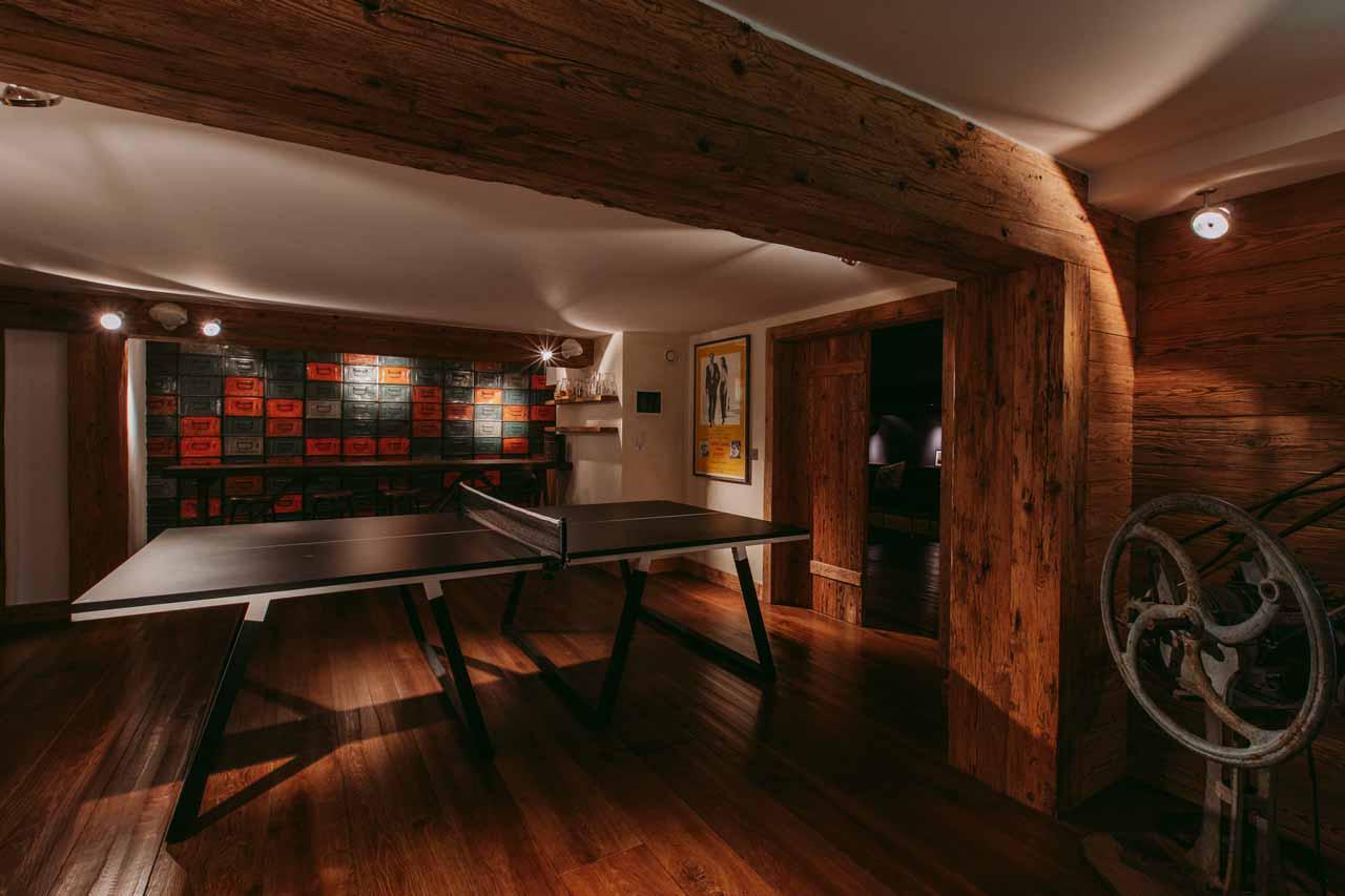 Games room and bar area at Chalet 1936 in Verbier