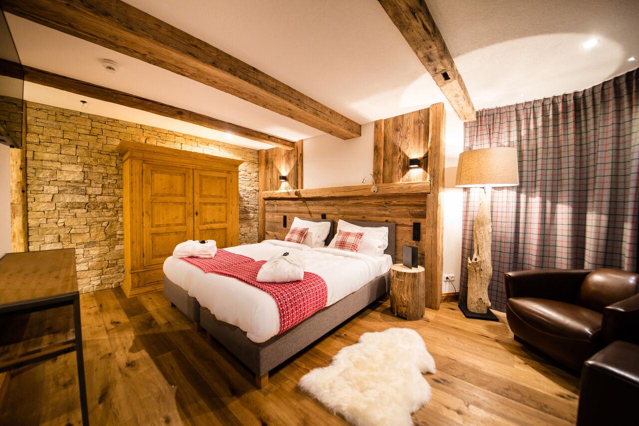 Twin/double beds in Chalet 53 in St Anton