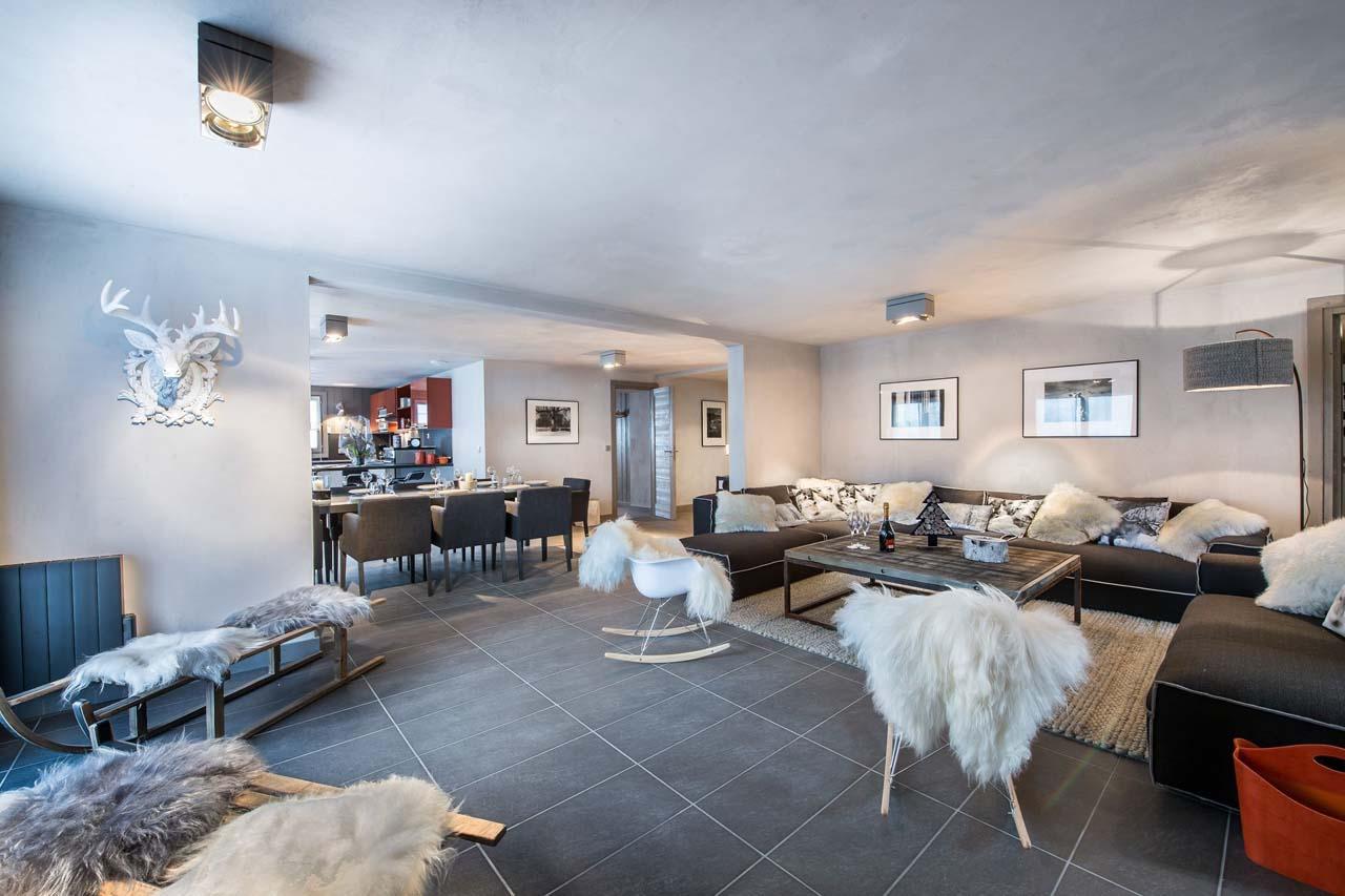 Traditional and modern design of Apartment Abondance in Courchevel 1650