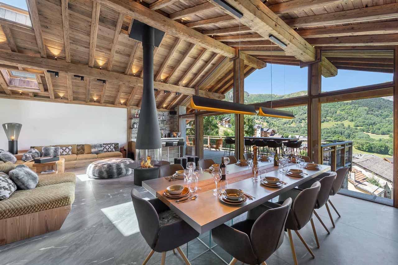 Open-plan living area at Chalet Aloha in St Martin de Belleville