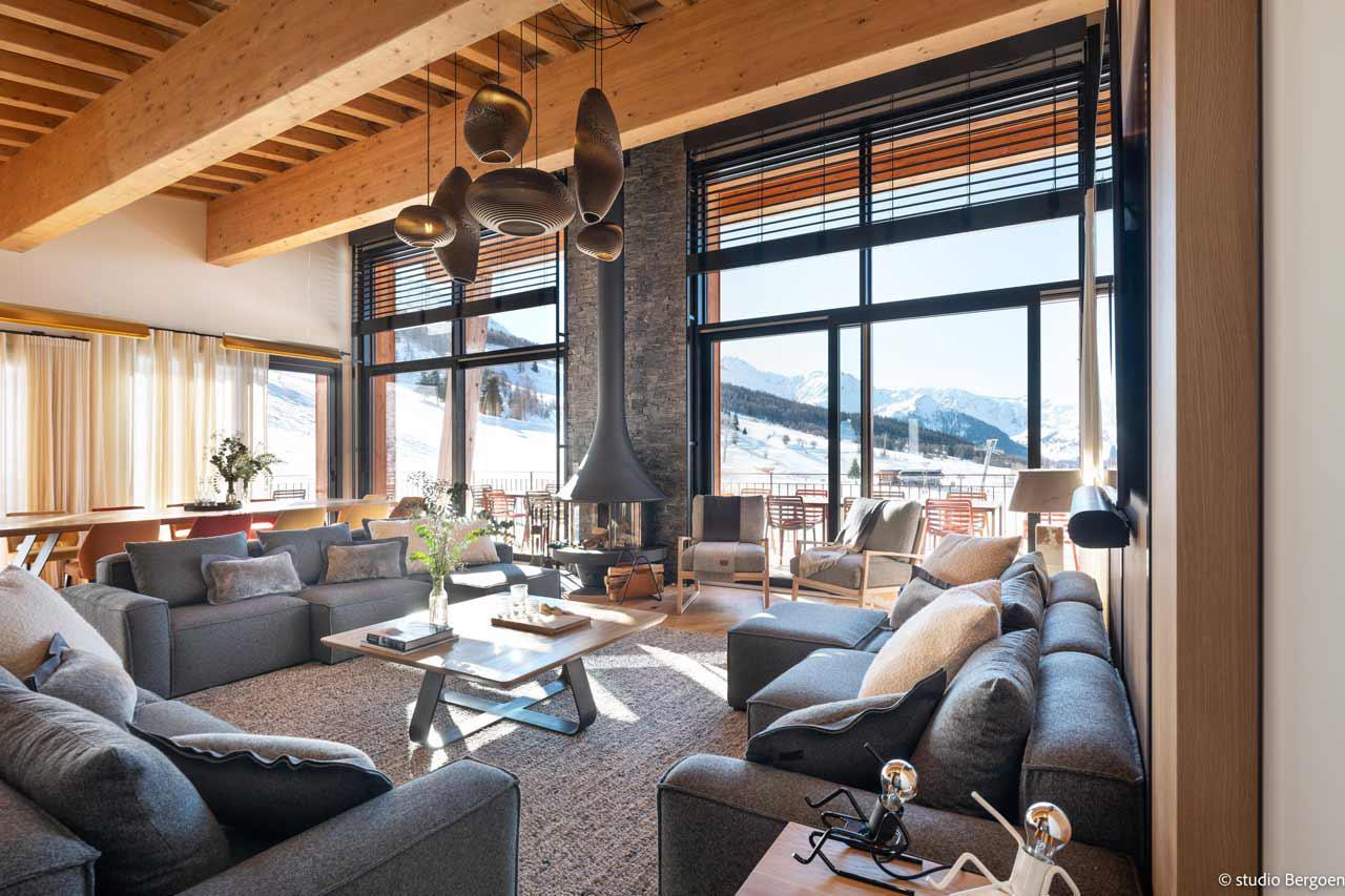 Open living space with 270 degree panoramic views at Chalet Arpoza in Les Arcs