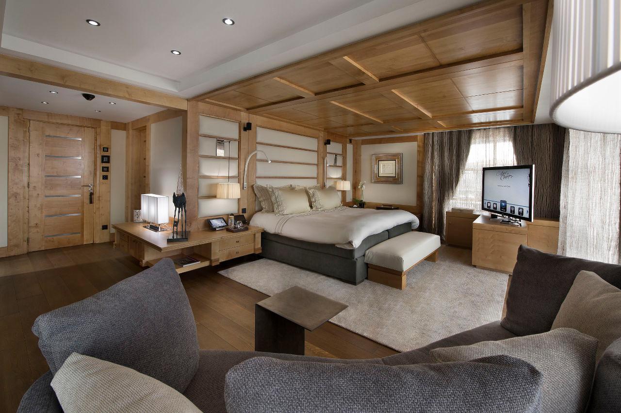 Classy king size bed in second master bedroom in Chalet Art in Courchevel 1850