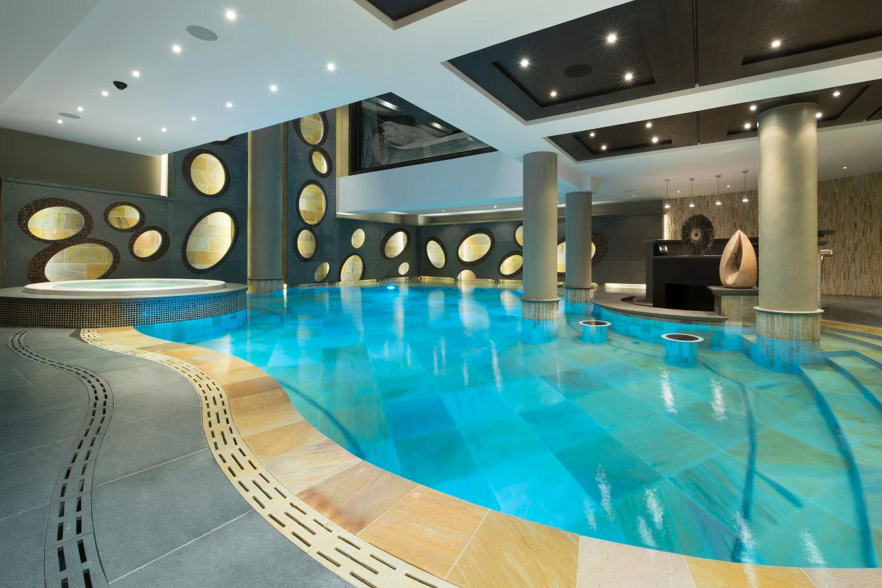 Heated indoor swimming pool in Chalet Art in Courchevel 1850