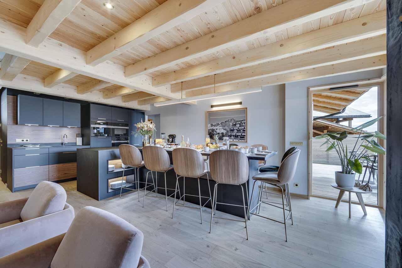 Dining table in Bela Vya 1, Les Arcs