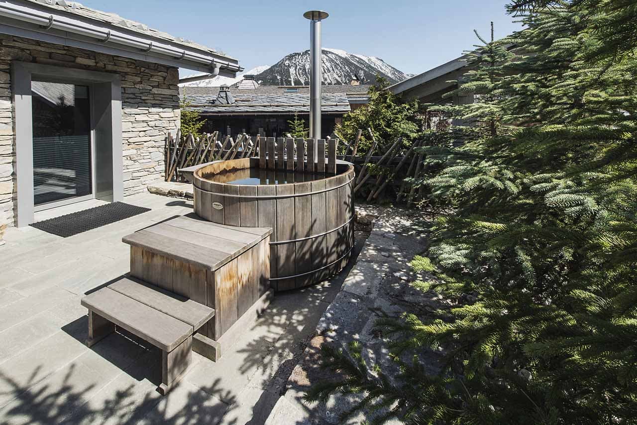 Nordic bath at Chalet Ililissat in Courchevel 1550