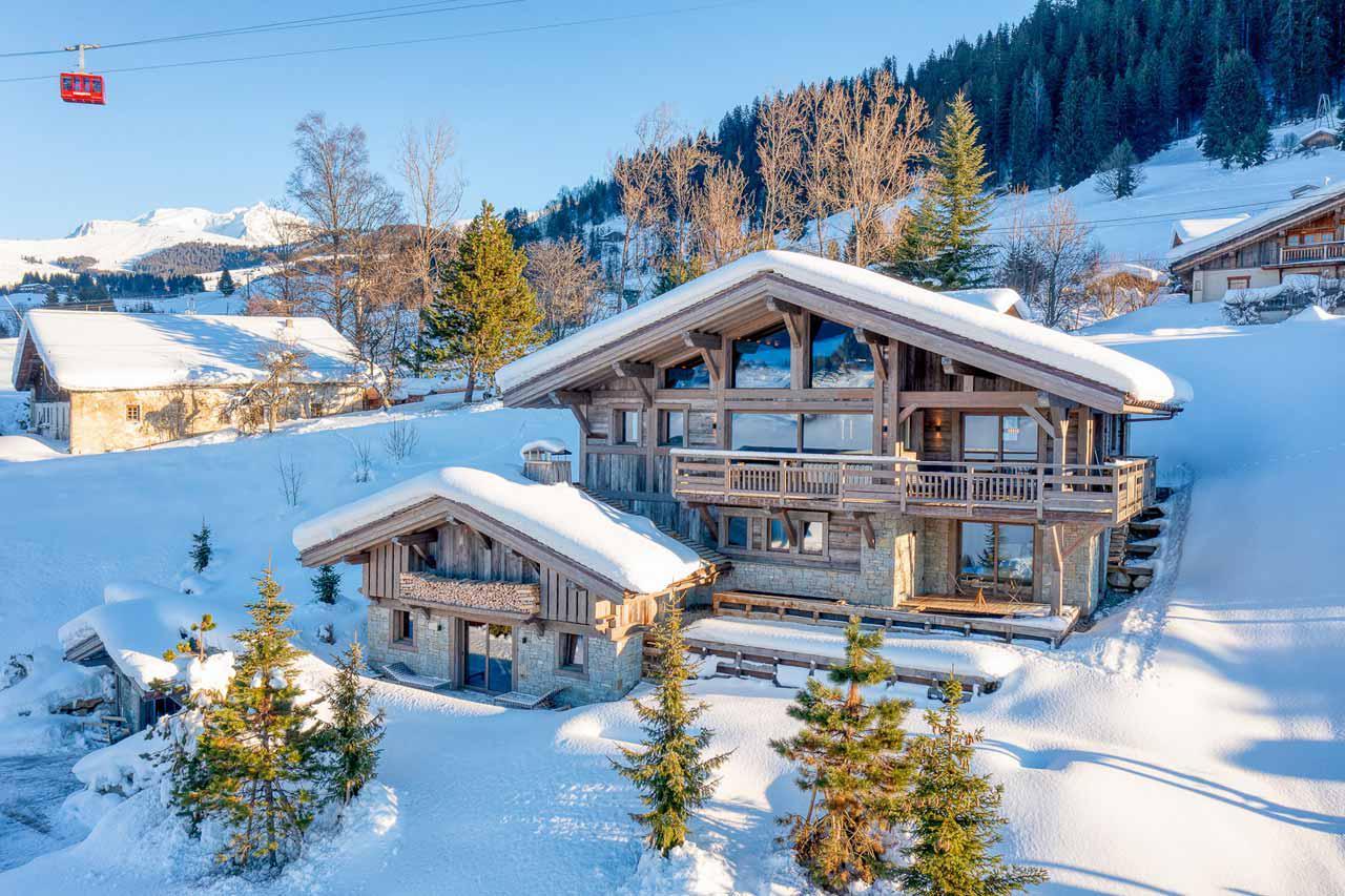 Chalet Kantaa in Megeve snowy exterior view
