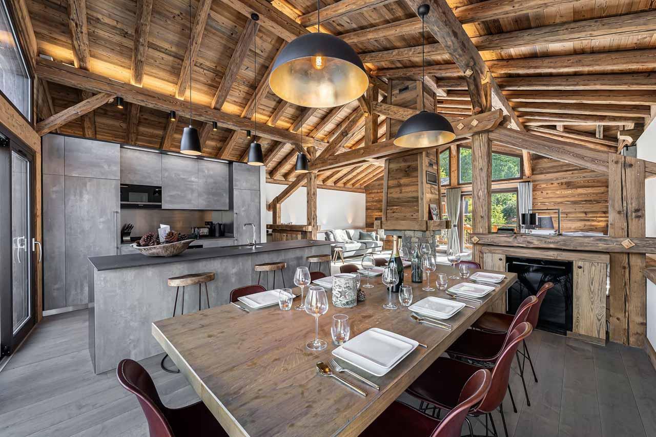 Dining table at Chalet La Grange in St Martin de Belleville