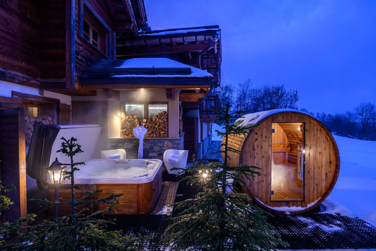 Hot tub at Chalet Le 1992 in Courchevel Le Praz