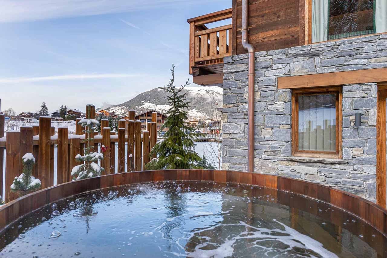 Hot tub at Chalet Le Moulin in Courchevel Le Praz