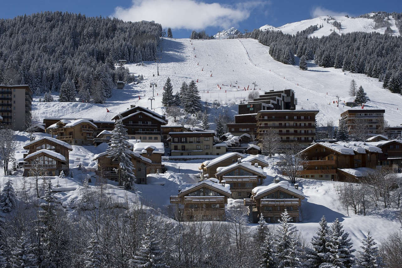 Chalet Makalu in Courchevel 1550 situated in security-gated cluster only 200 metres from pistes